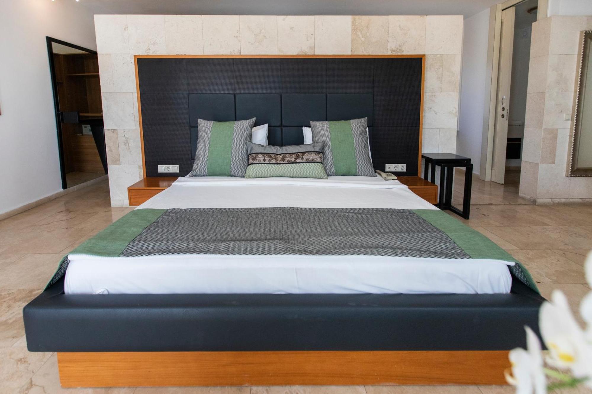 Manastir Hotel & Suites Bodrum Екстериор снимка